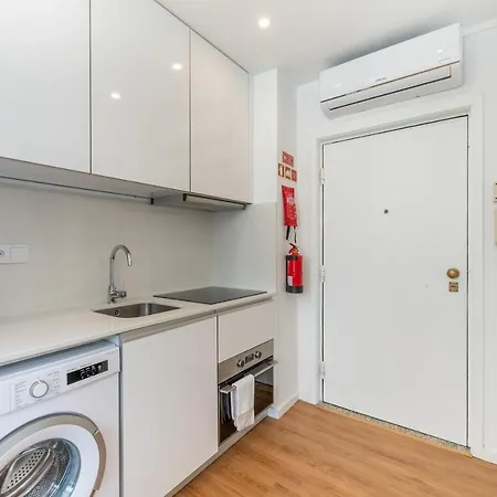 Window To By Amber Star Rent Apartment